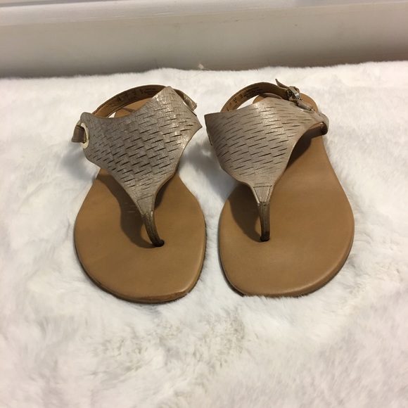 Franco Sarto beige sandals - Picture 2 of 7